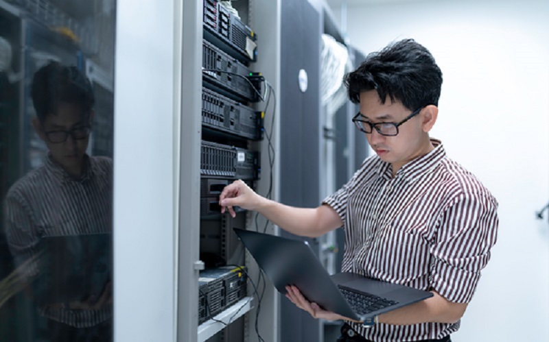 Inside On-Site Support and Global Field Service Operations
